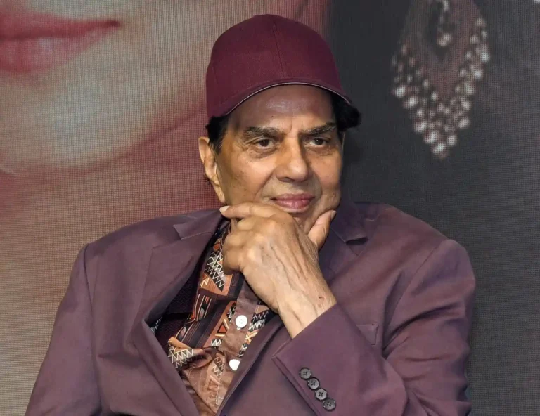Dharmendra Bollywood Icon No More
