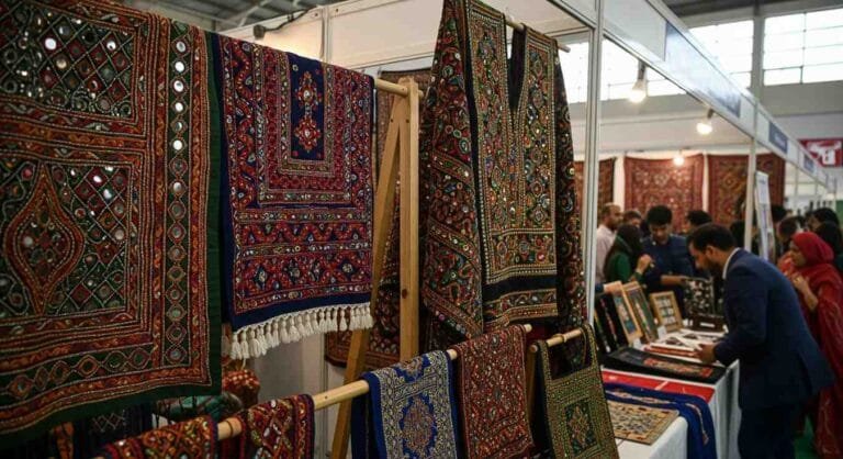Sindh Crafts Stunning Needlework on Display in Karachi